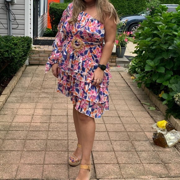 One Shoulder Lantern Sleeve Layered Ruffle Hem Belted Dress - Picture 5 of 5